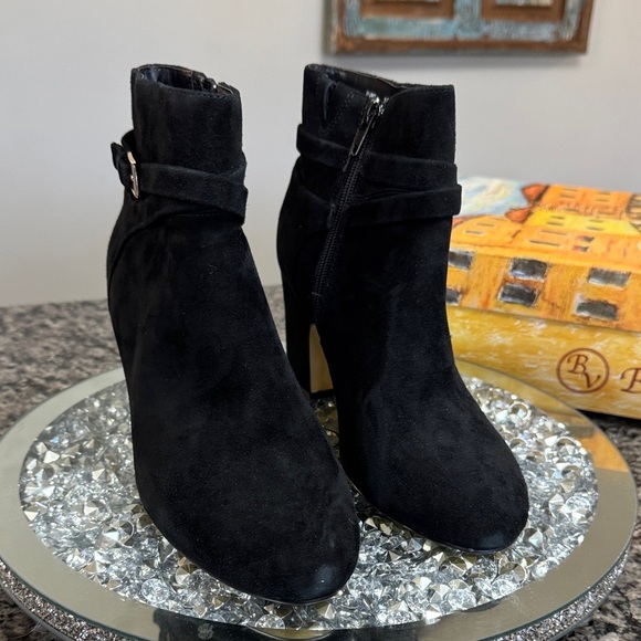 Bella Vita felicity Black suede Ankle Booties NWT 10N - Picture 4 of 15